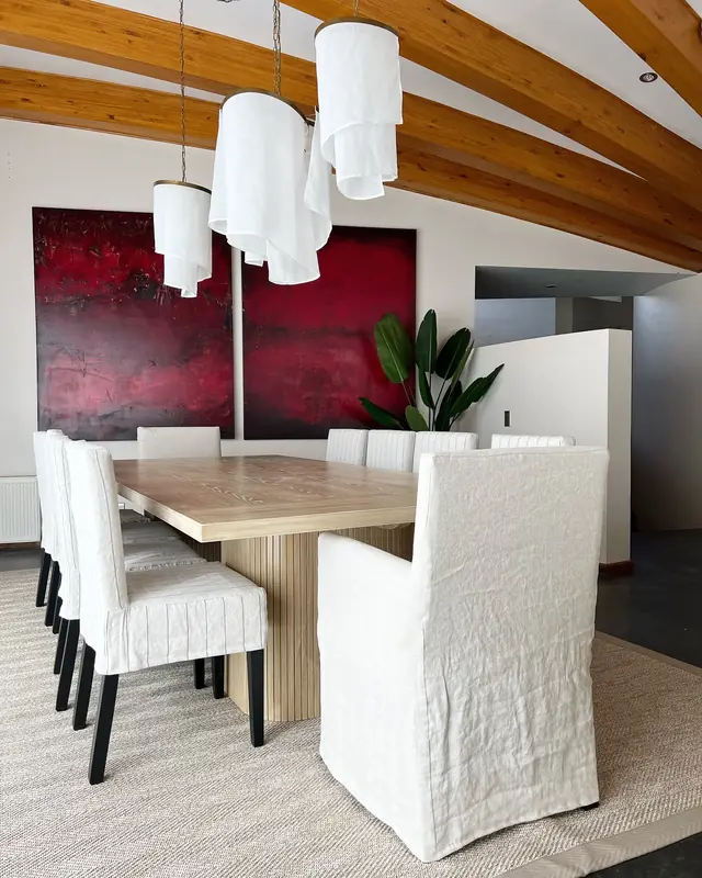 Casa de muros curvos · Comedor