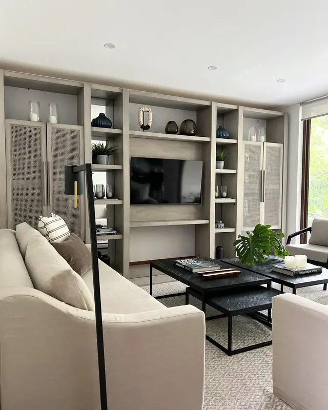 Arenas y negros · Living