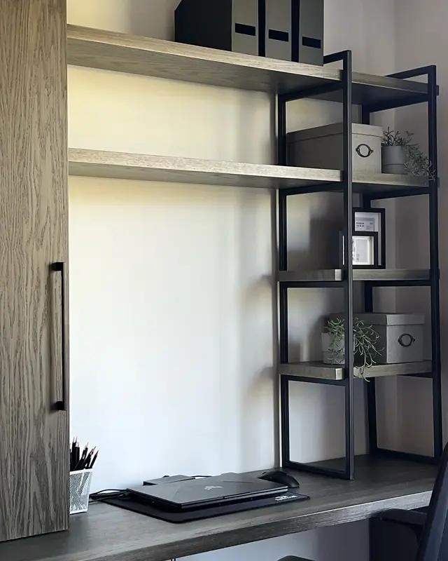Dormitorios y escritorio familiar · Dormitorio