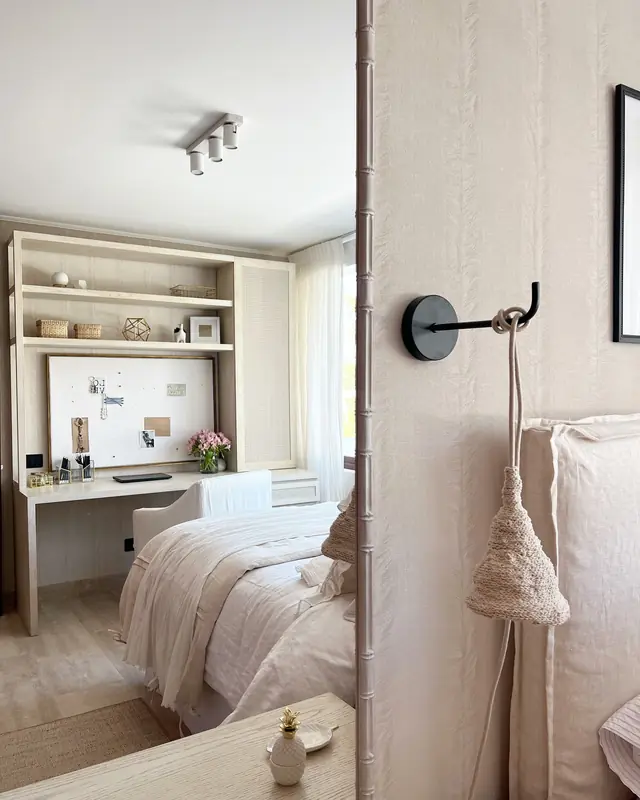 Dormitorios y escritorio familiar · Dormitorio