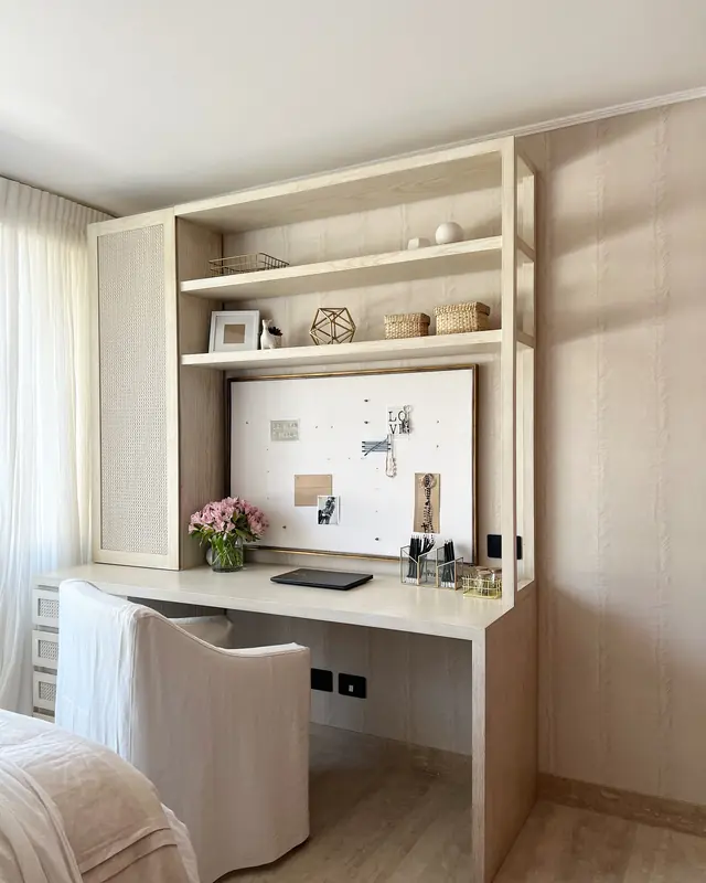 Dormitorios y escritorio familiar · Dormitorio