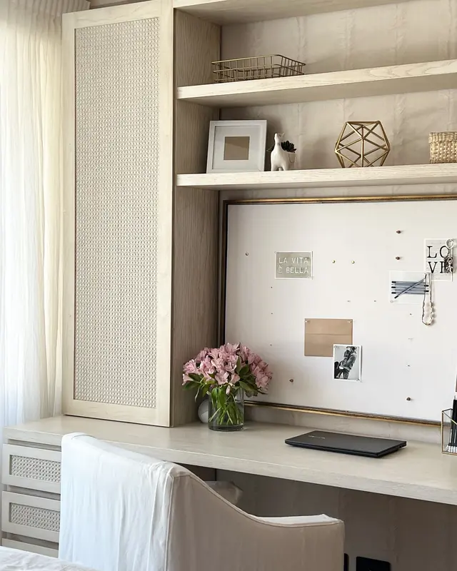 Dormitorios y escritorio familiar · Dormitorio