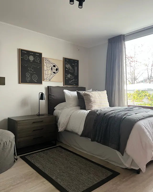 Dormitorios y escritorio familiar · Dormitorio
