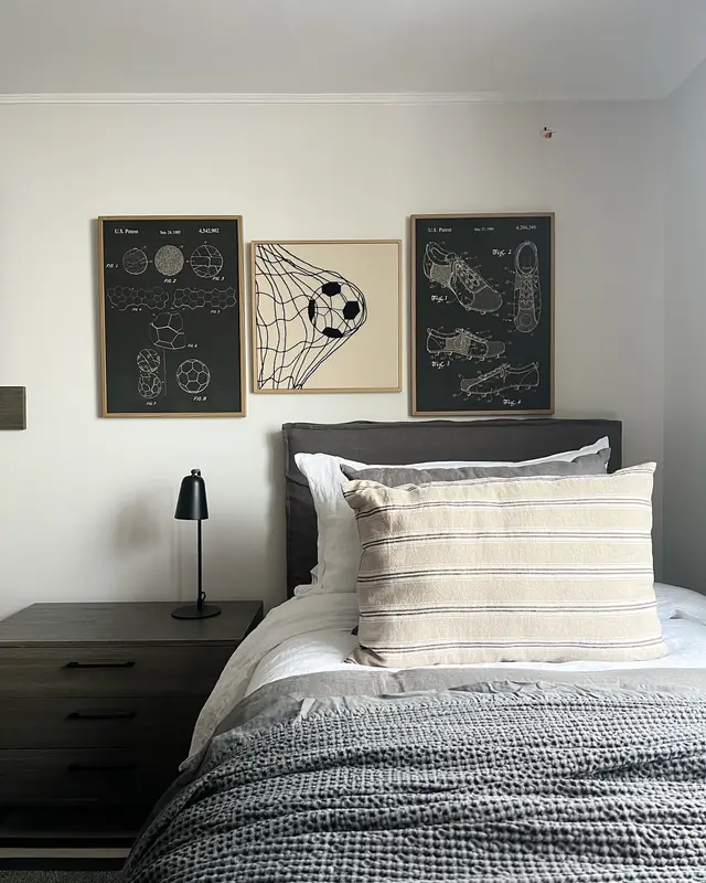 Dormitorios y escritorio familiar · Dormitorio