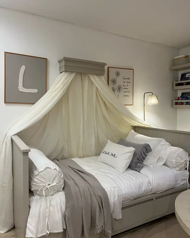 Dormitorios y salita de estar · Dormitorio